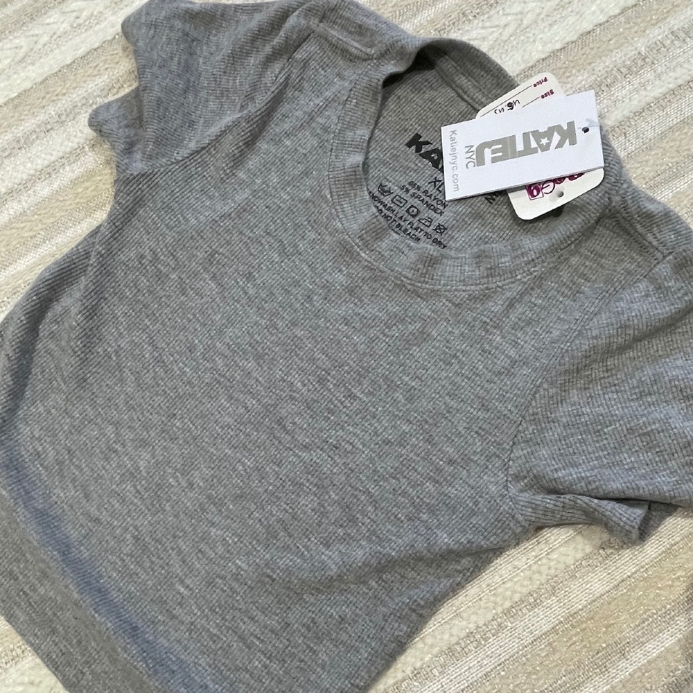 Katie J grey t-shirt XL